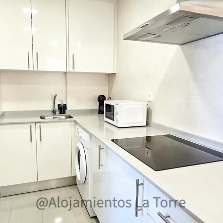 Sup T12 People - La Torre Apartment *